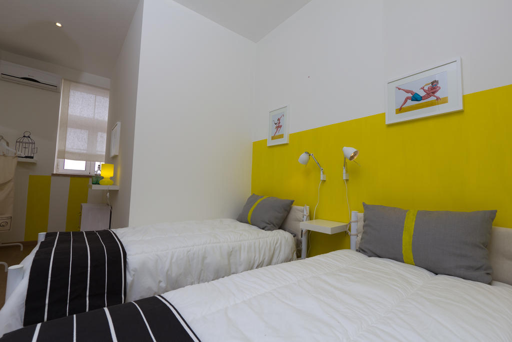 Turismo Do Seculo Hotell Estoril Rom bilde A room at the hotel