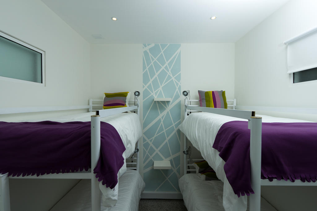 Turismo Do Seculo Hotell Estoril Rom bilde A room at the new hostel